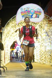 BIB: 3290
                            <button type="button" onclick="openModal(21830471)" class="btn btn-primary btn-sm float-right btn-popup" data-toggle="modal" data-target=".modal-high-quality">
                        <i class="fas fa-shopping-cart"></i> Add to Cart
                    </button>
                                            <button type="button" onclick="isThisMe(21830471, true)" class="btn btn-success btn-sm float-right btn-popup btn-isme hidden" data-toggle="tooltip" data-placement="bottom" title="นี่คือรูปของคุณใช่ไหม คลิกที่นี่เพื่อเอาเข้าอัลบั้ม">
                        <i class="fas fa-plus"></i> Add to album
                    </button>
                    <button type="button" onclick="isThisMe(21830471, false)" class="btn btn-warning btn-sm float-right btn-popup btn-isnotme hidden">
                        <i class="fas fa-ban"></i> Remove from album
                    </button>